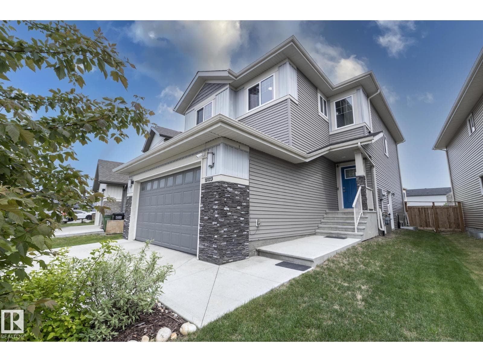 18123 89 ST NW
