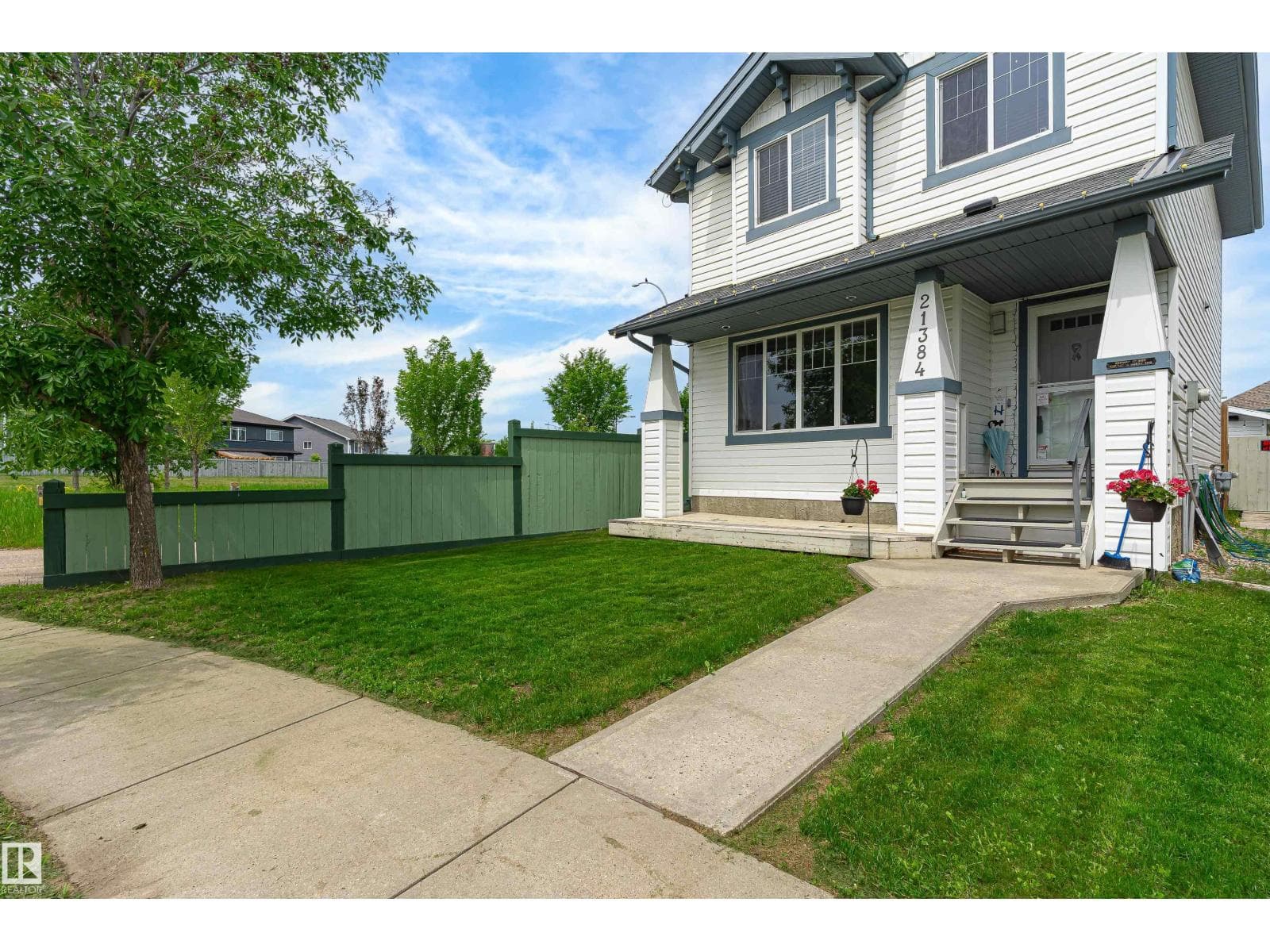 21384 88 AV NW — photo 3