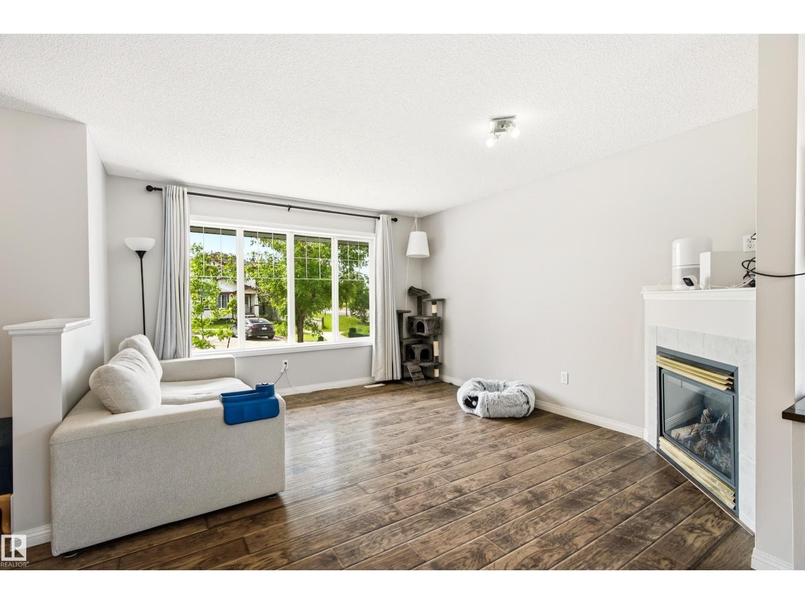 21384 88 AV NW — photo 5