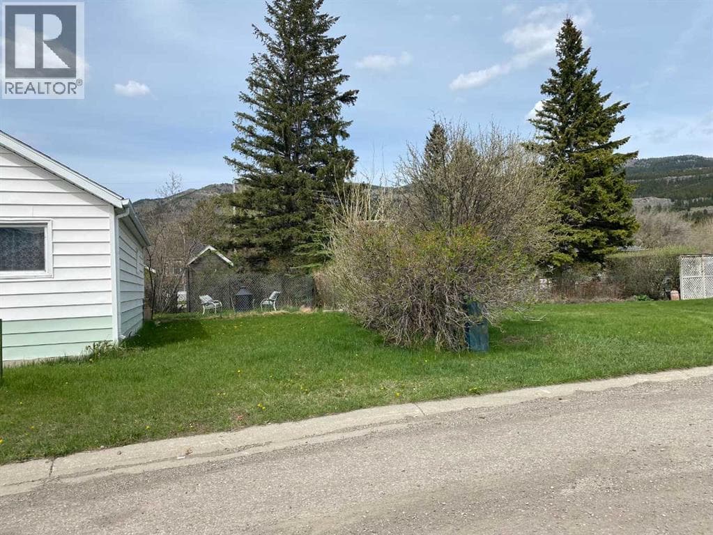 2314 215 Street — photo 3