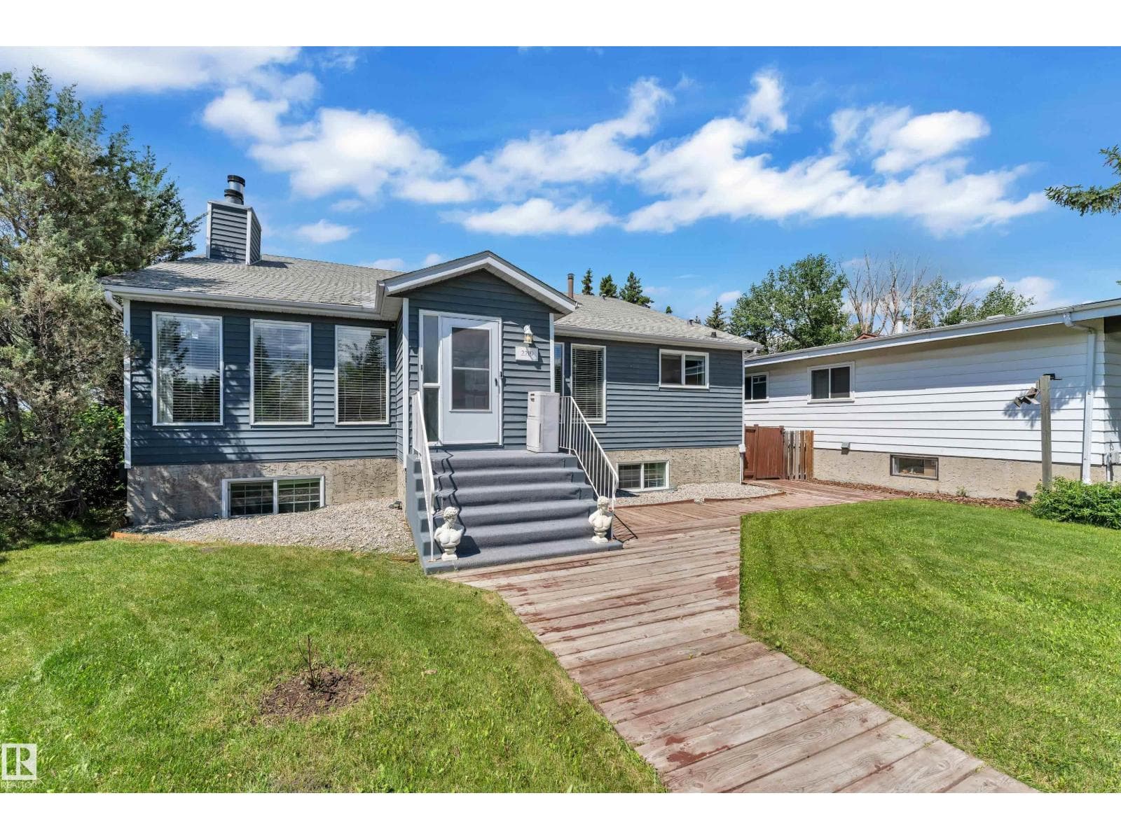 2219 MILLBOURNE RD W NW — photo 2