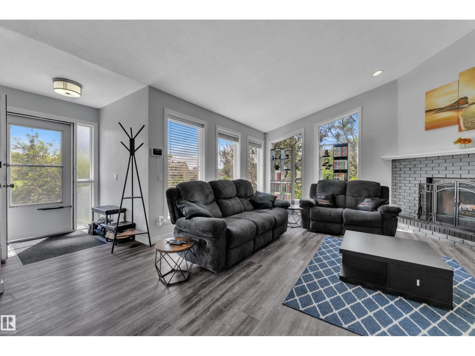2219 MILLBOURNE RD W NW — photo 3