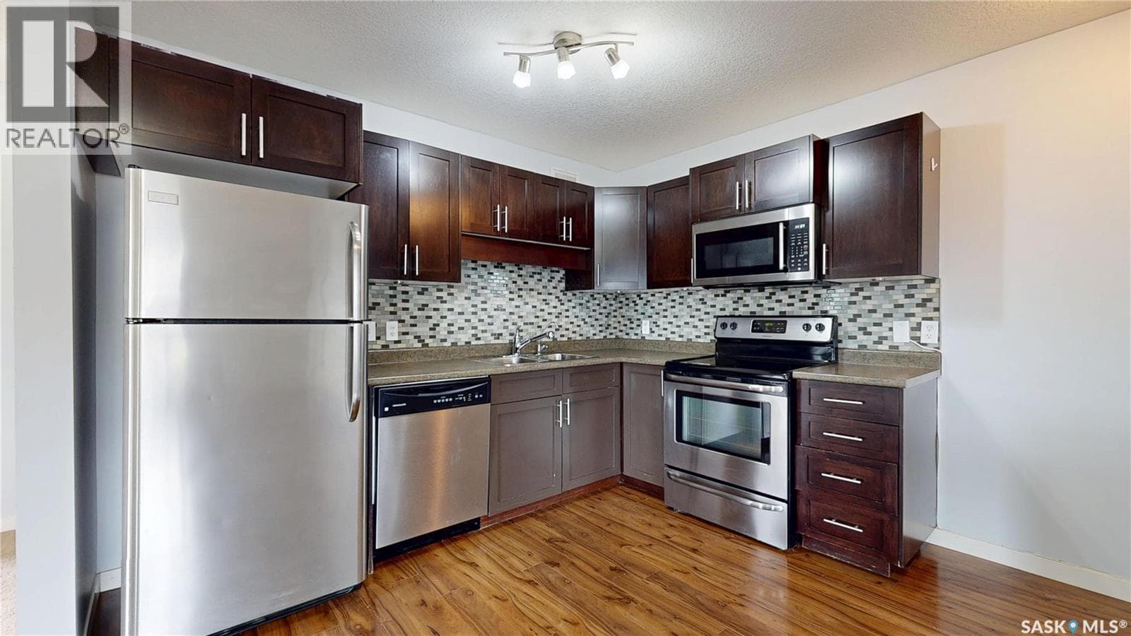 108 5051 James Hill ROAD — photo 3