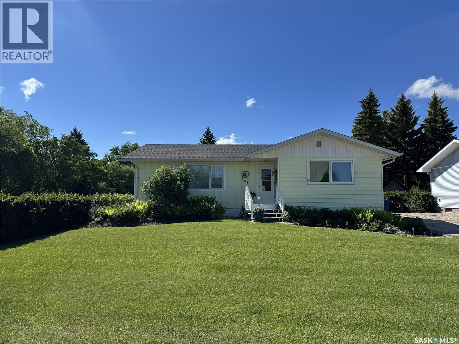 107 Downey STREET