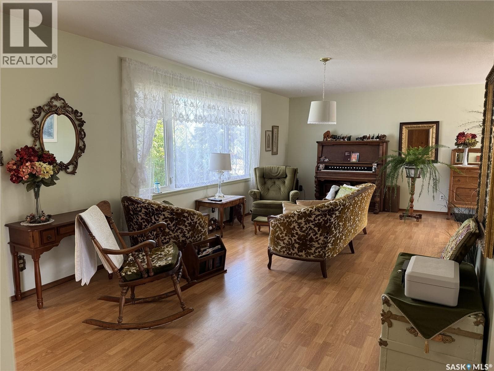 107 Downey STREET — photo 3