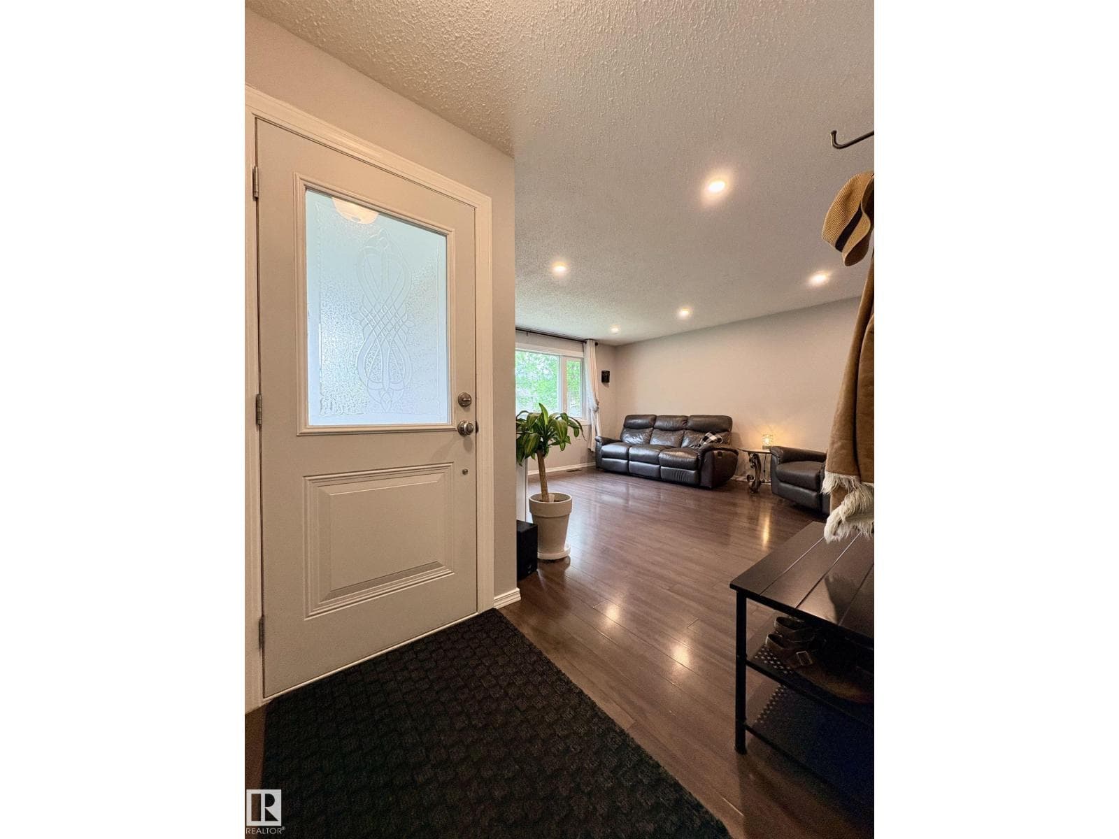 41 ABBEY CR — photo 3