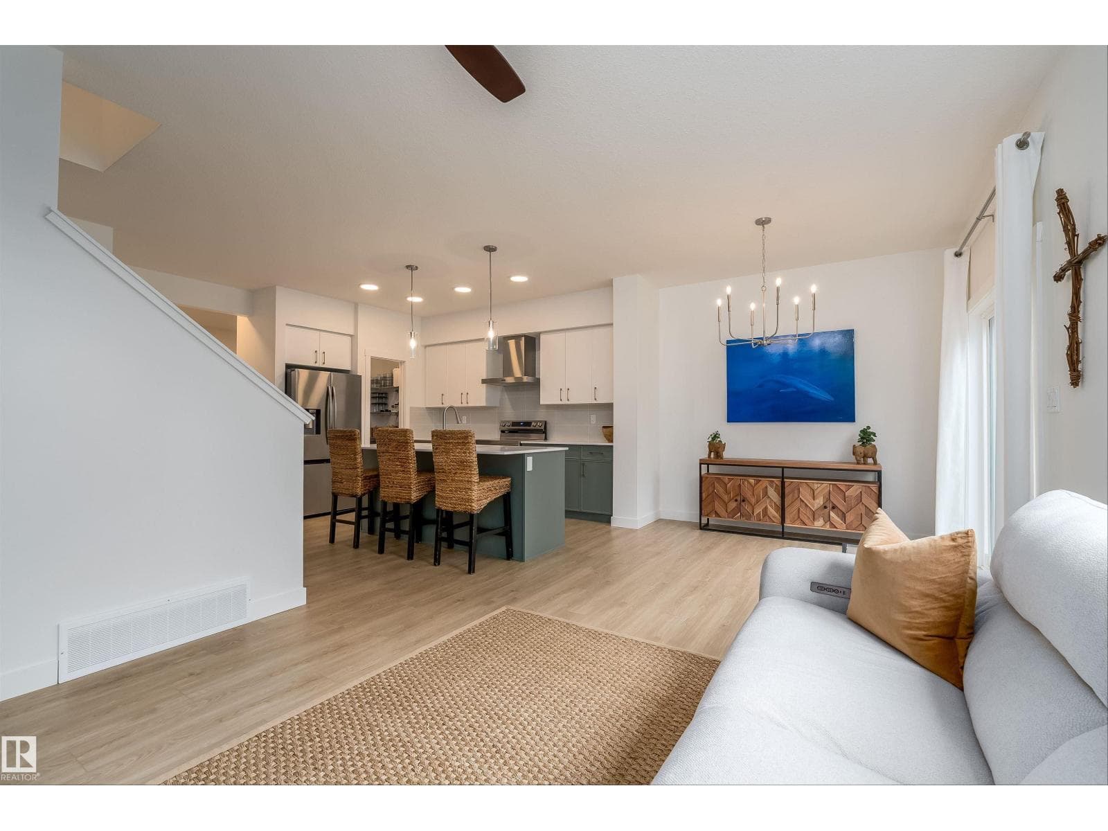 4104 208 ST NW NW — photo 5