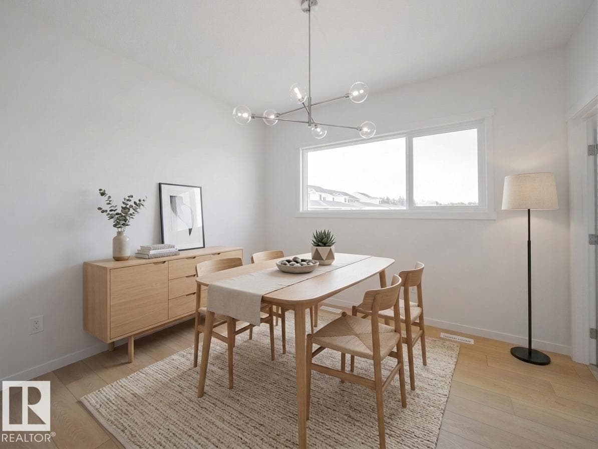 1090 McLeod AV — photo 3