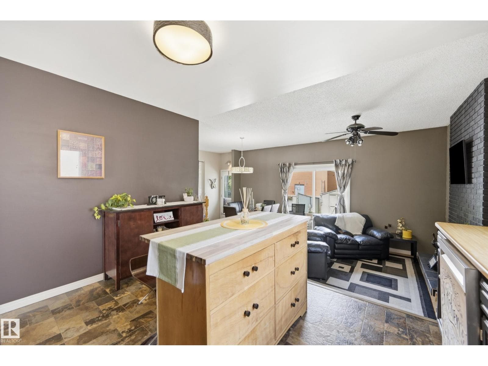 29 WINCHESTER AV — photo 5