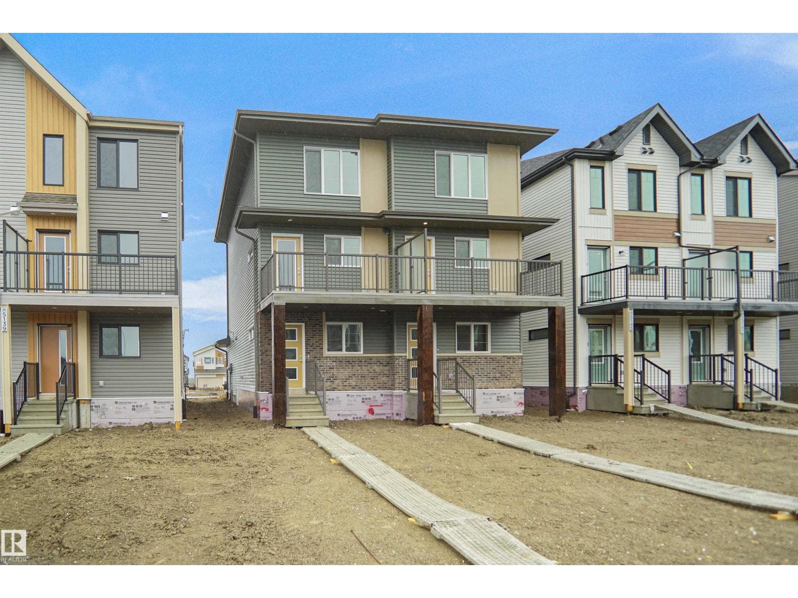 643 176 AV NE