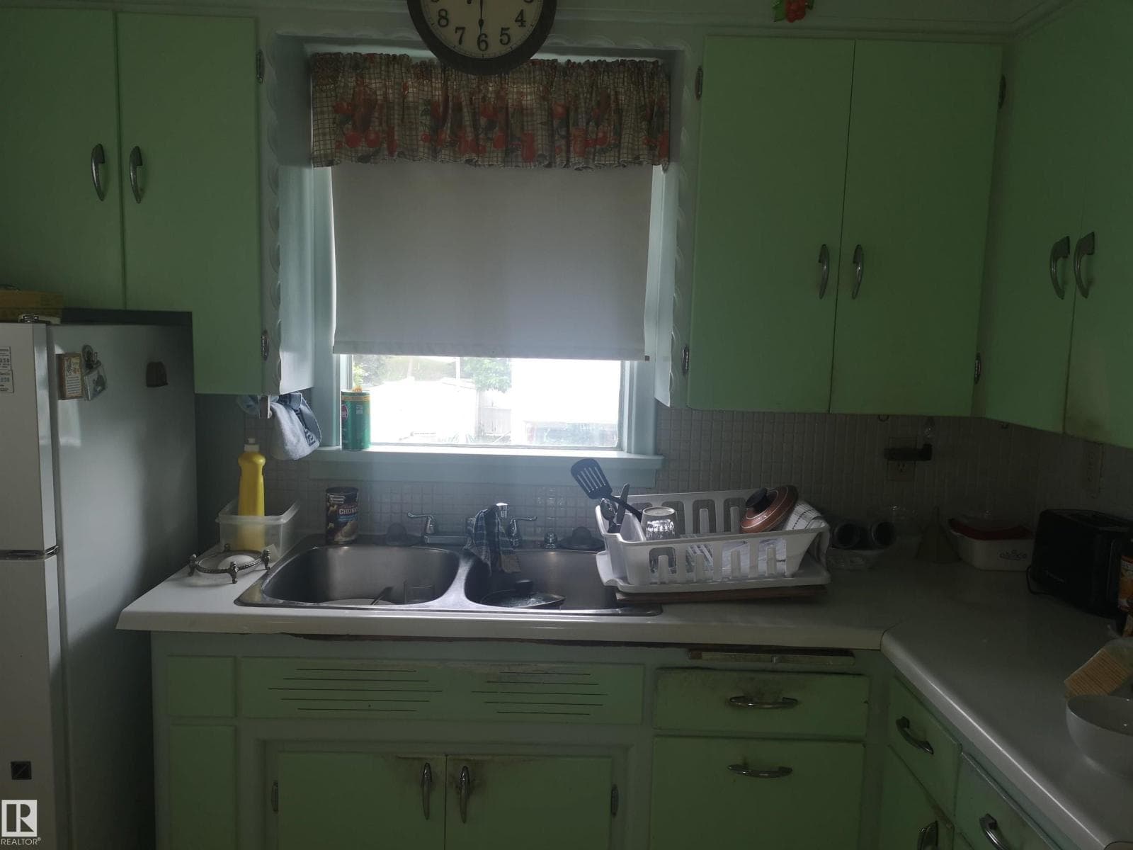 8751 76 AV NW NW — photo 4