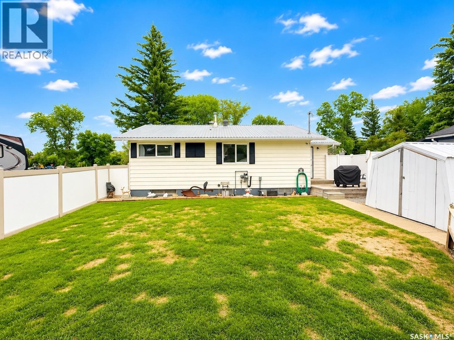 216 Lorne St. — photo 4