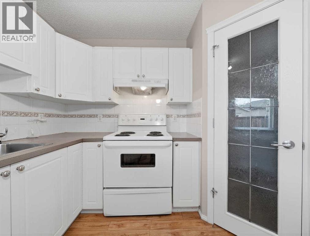 128 Taradale Drive NE — photo 4