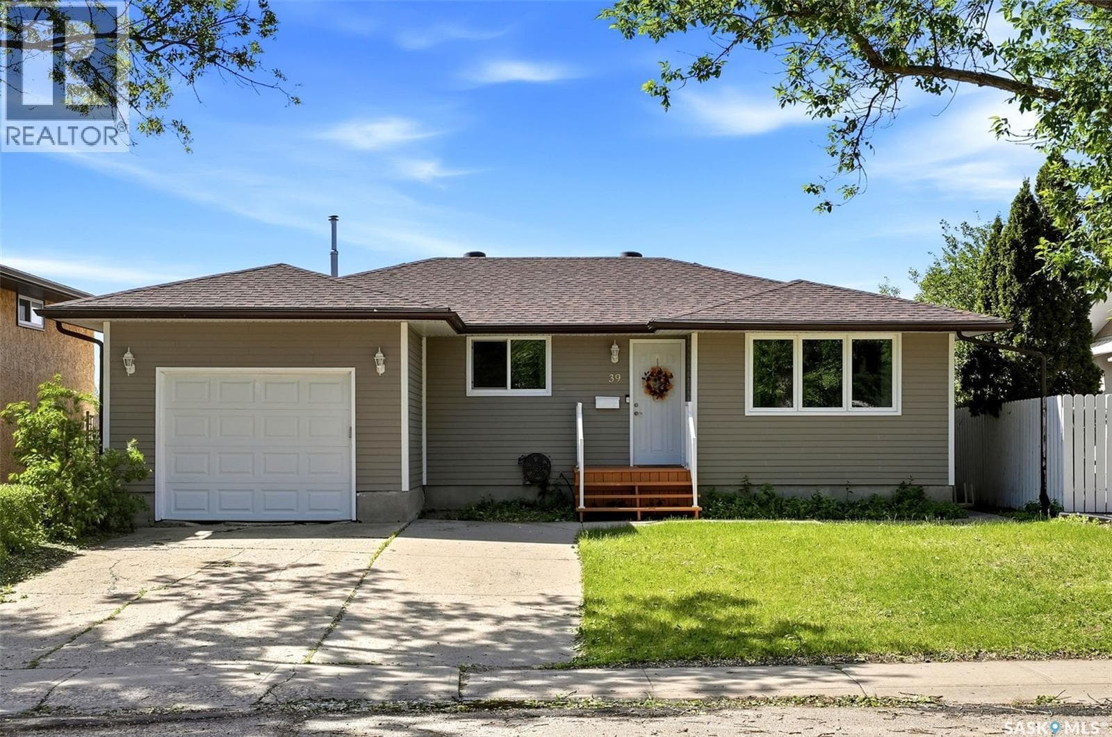 39 Bothwell CRESCENT