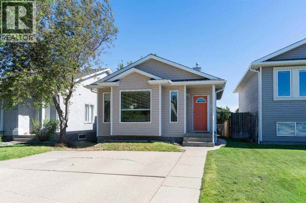 70 Peigan Court W — photo 2