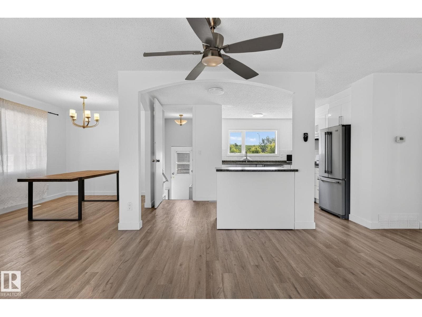 3119 104 ST NW — photo 5