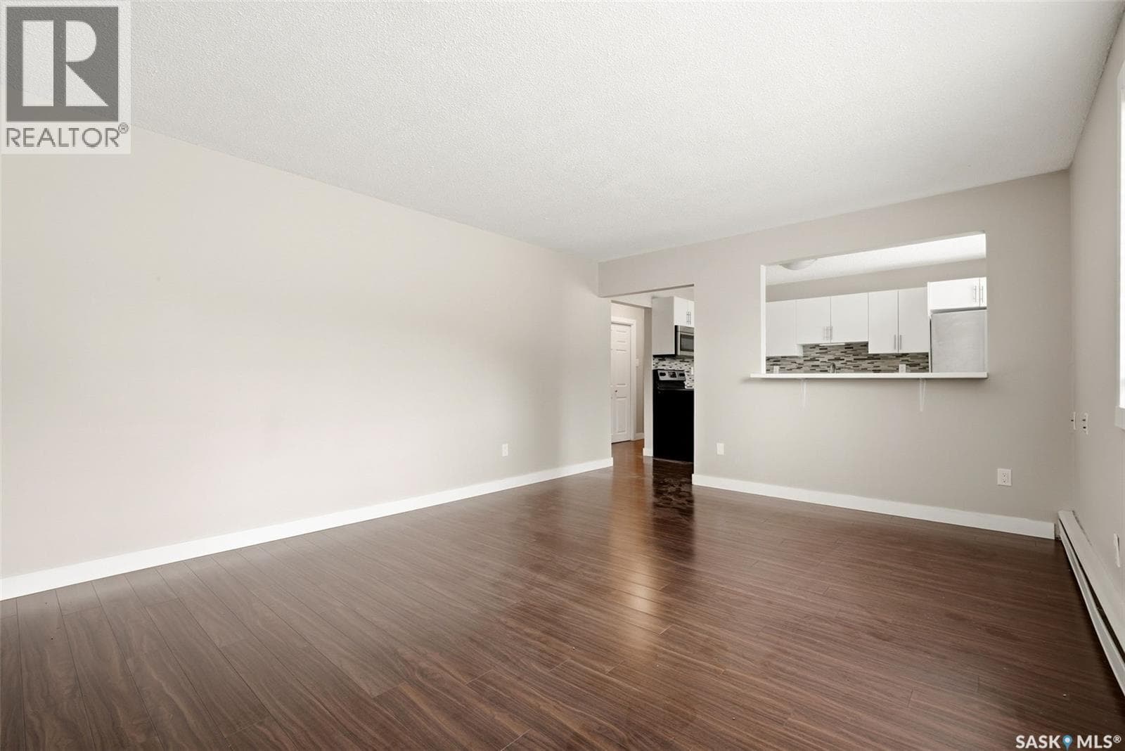 3 230 Broadway AVENUE E — photo 5