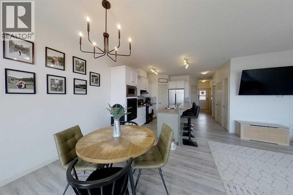 513 13 Street SE — photo 3
