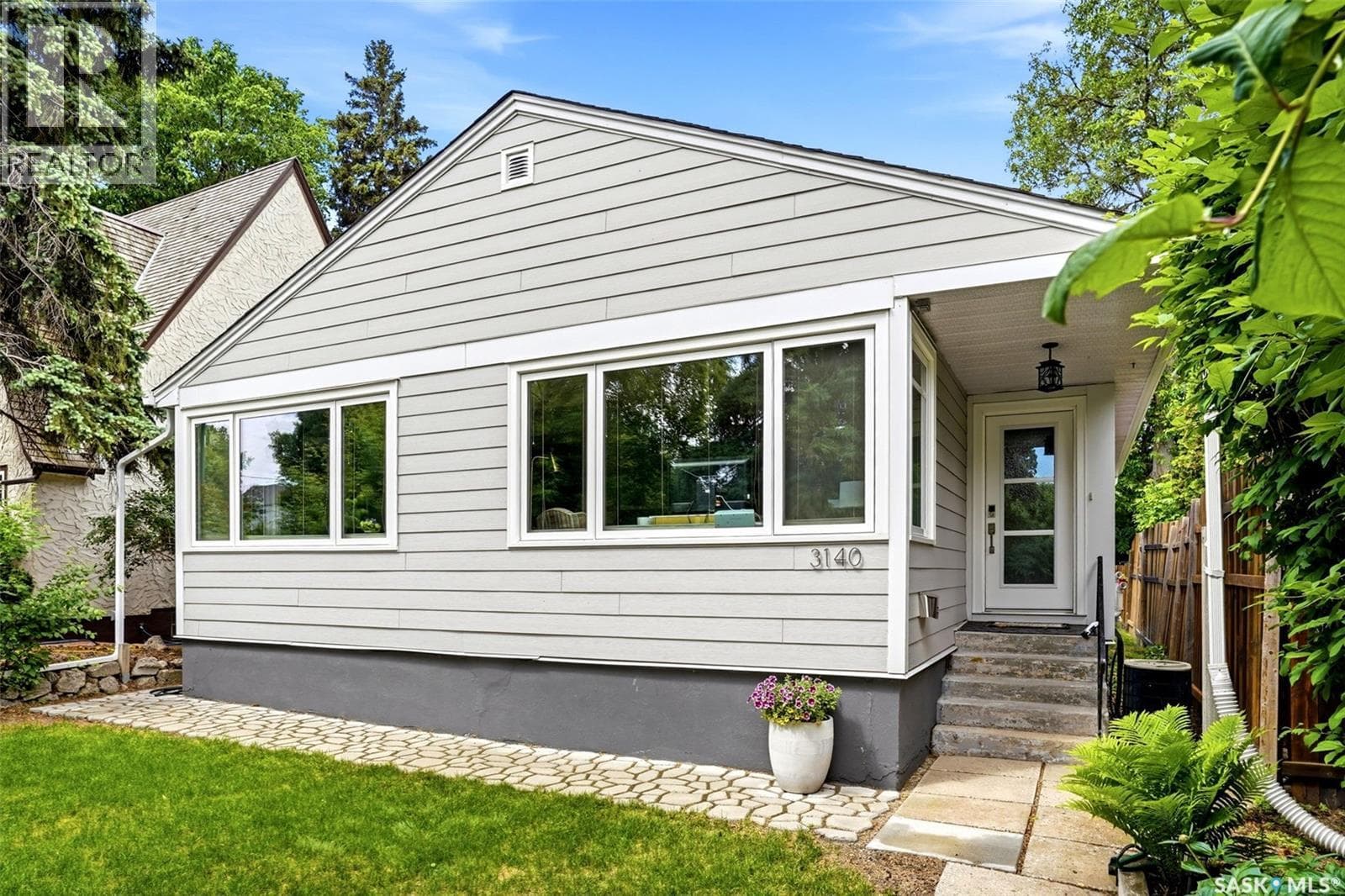 3140 Retallack STREET — photo 2