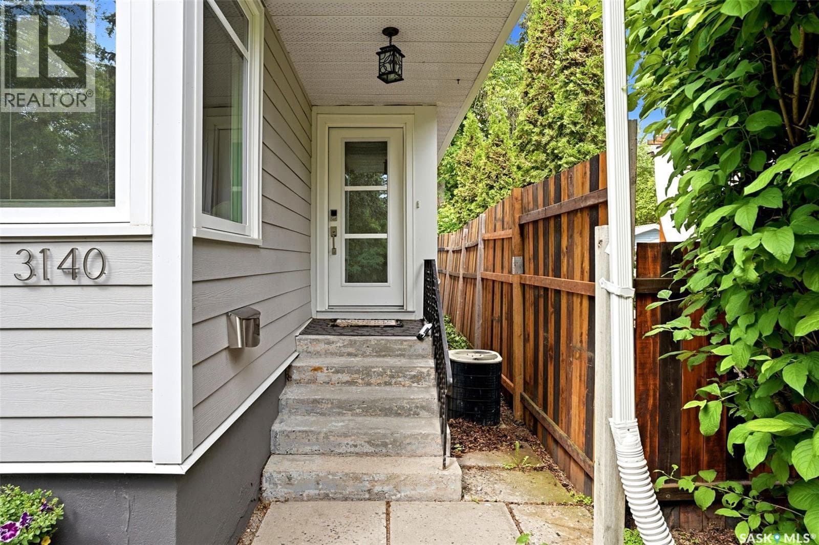 3140 Retallack STREET — photo 3