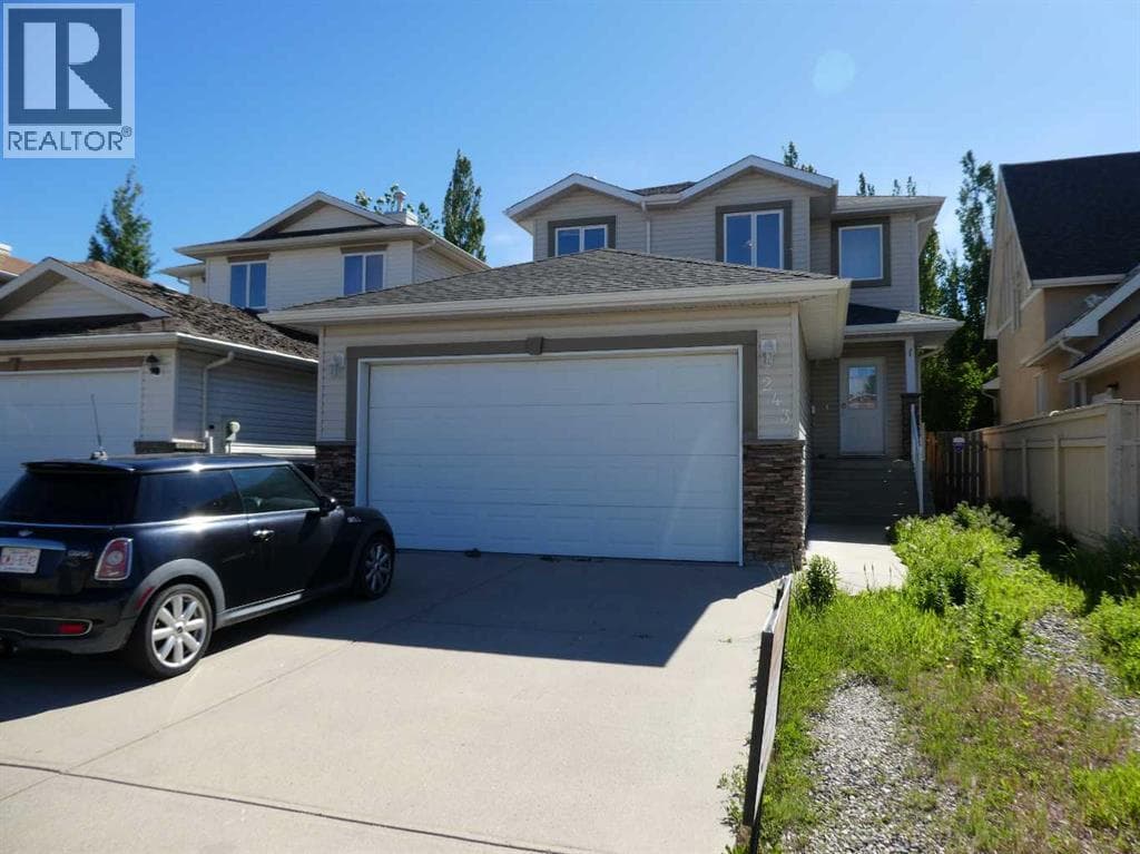 243 Fairmont Boulevard S