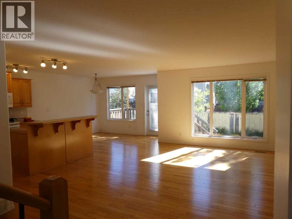 243 Fairmont Boulevard S — photo 4