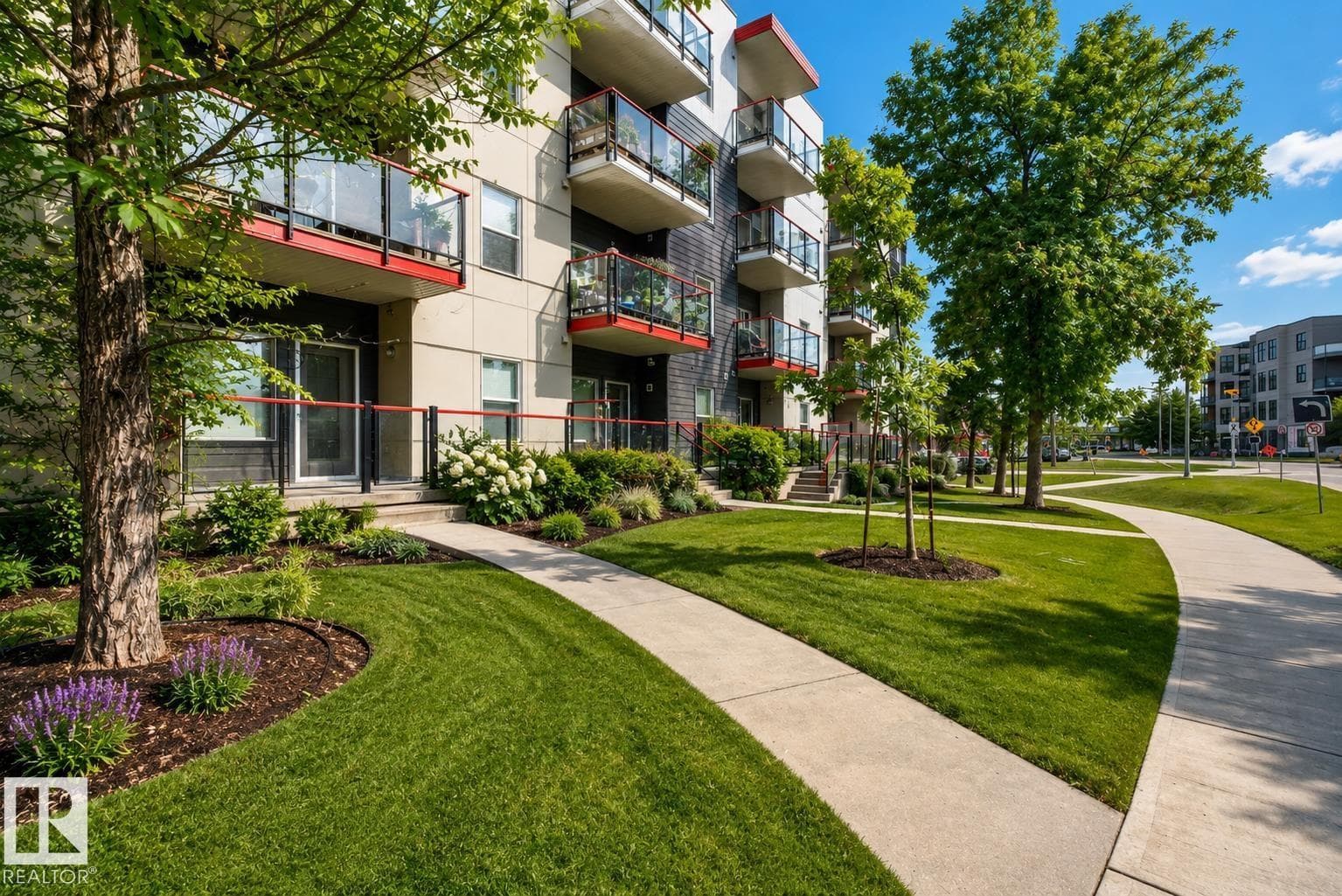 #413 10611 117 ST NW