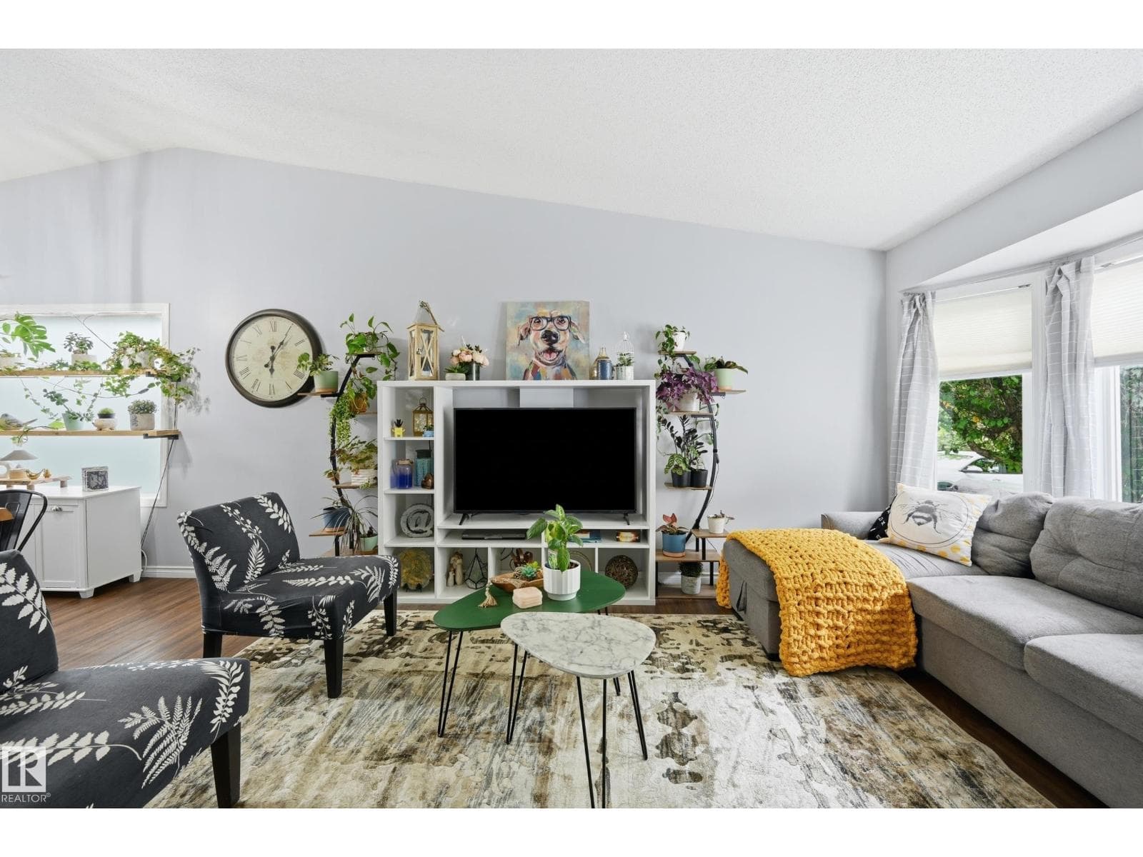 62 ALDERWOOD BV — photo 4