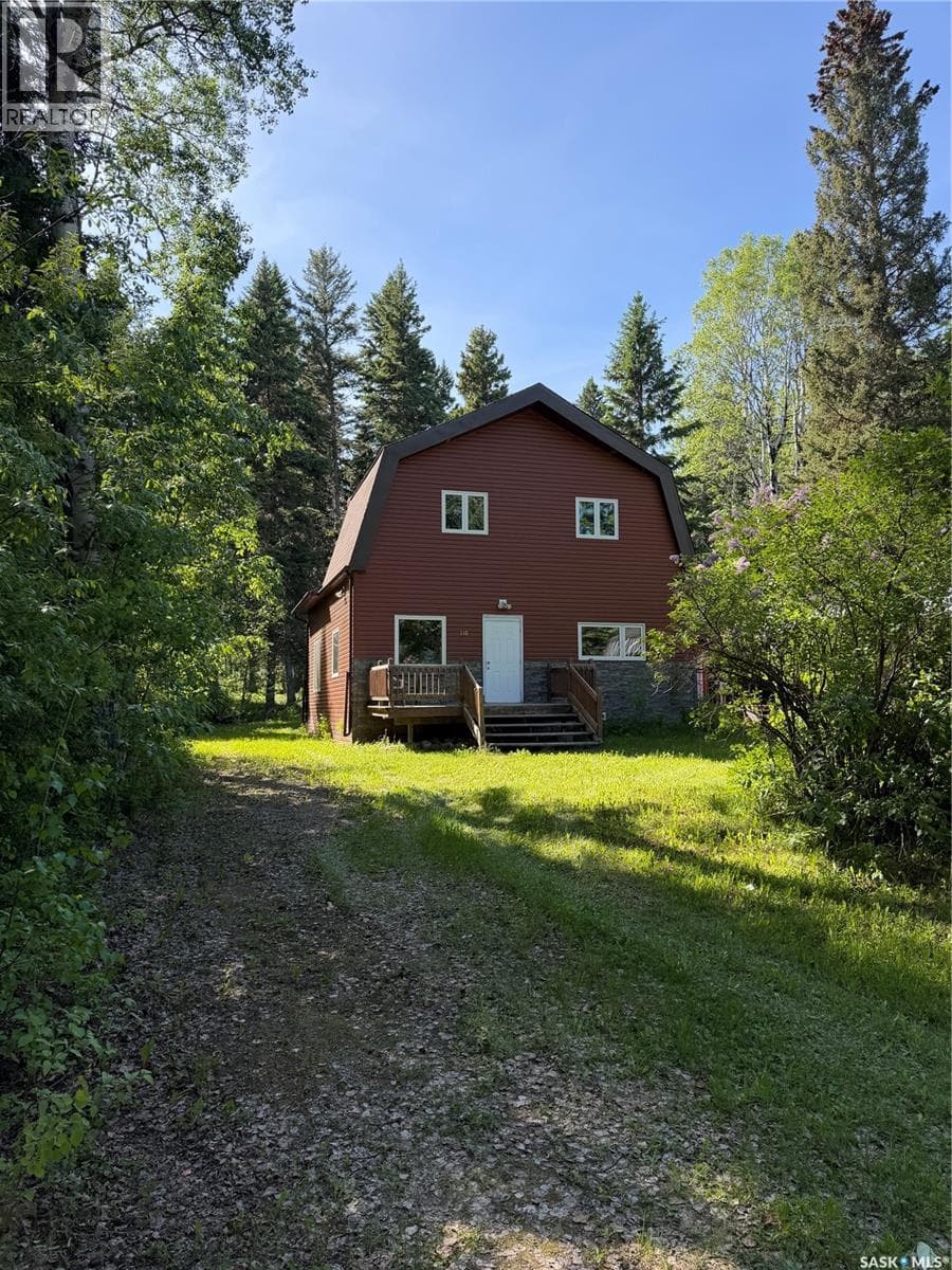 110 Deer Cres
