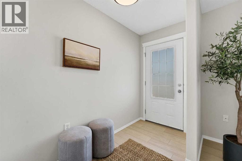 156 Somerset Lane SE — photo 4