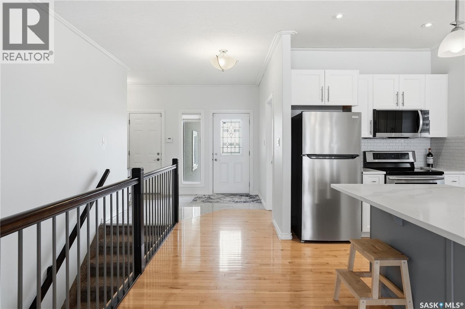 3 Iron Bridge TERRACE — photo 4