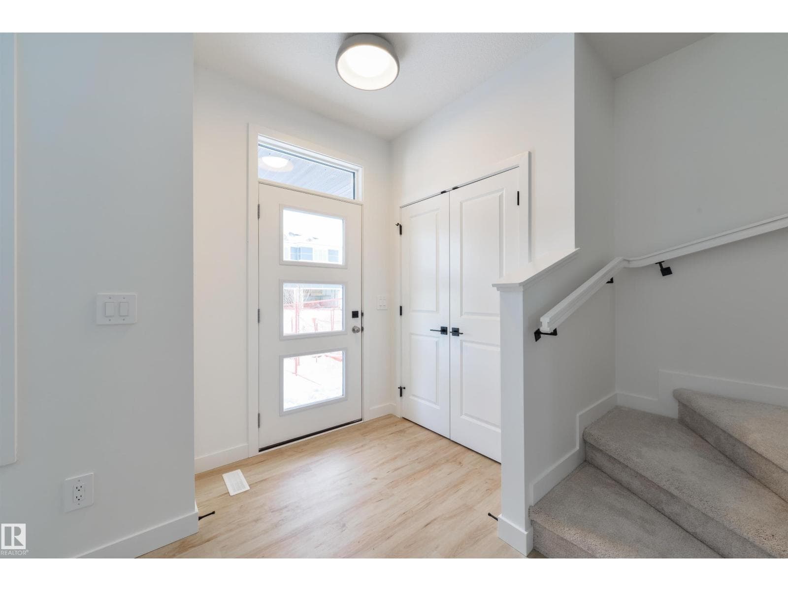 15 COBBLESTONE GA — photo 2