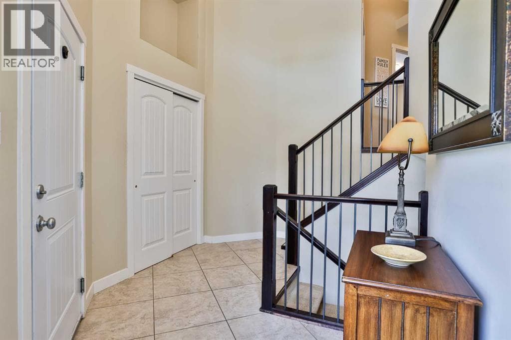 111 Firelight Way W — photo 2