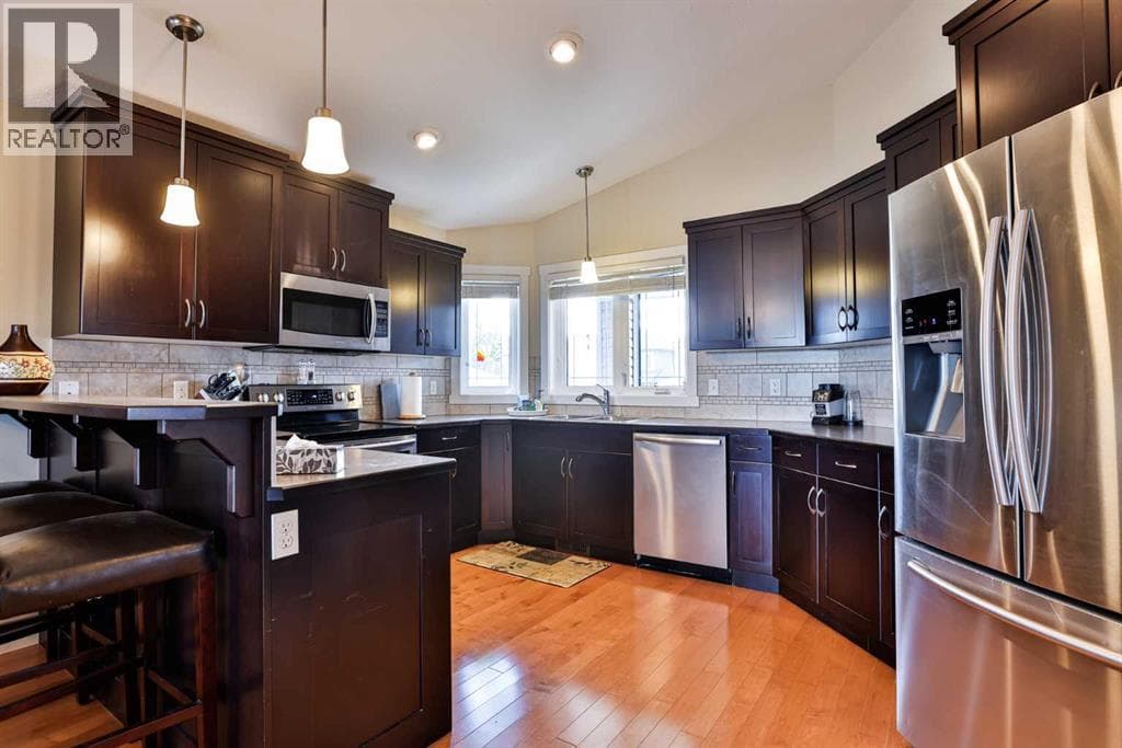111 Firelight Way W — photo 3