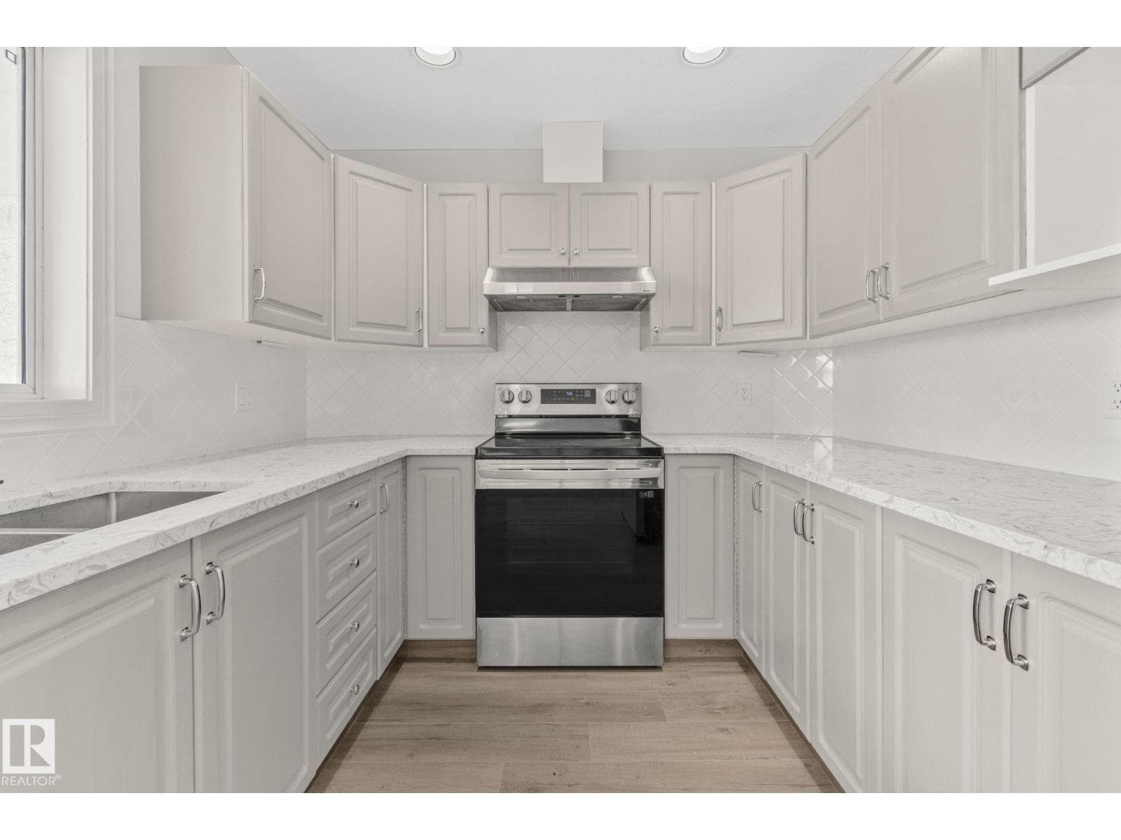 #22 9703 174 ST NW NW — photo 3