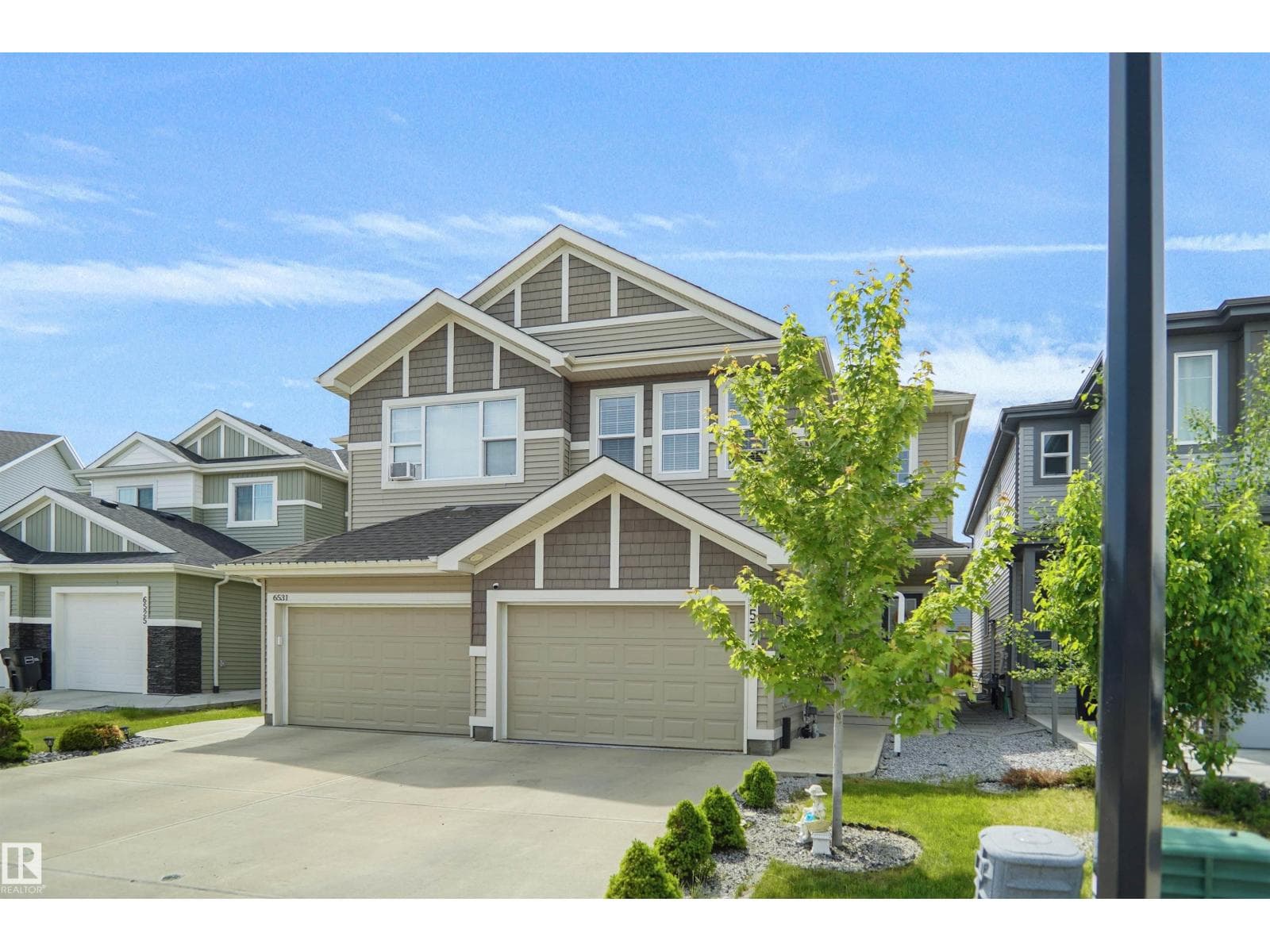 6537 167B AV NW — photo 3