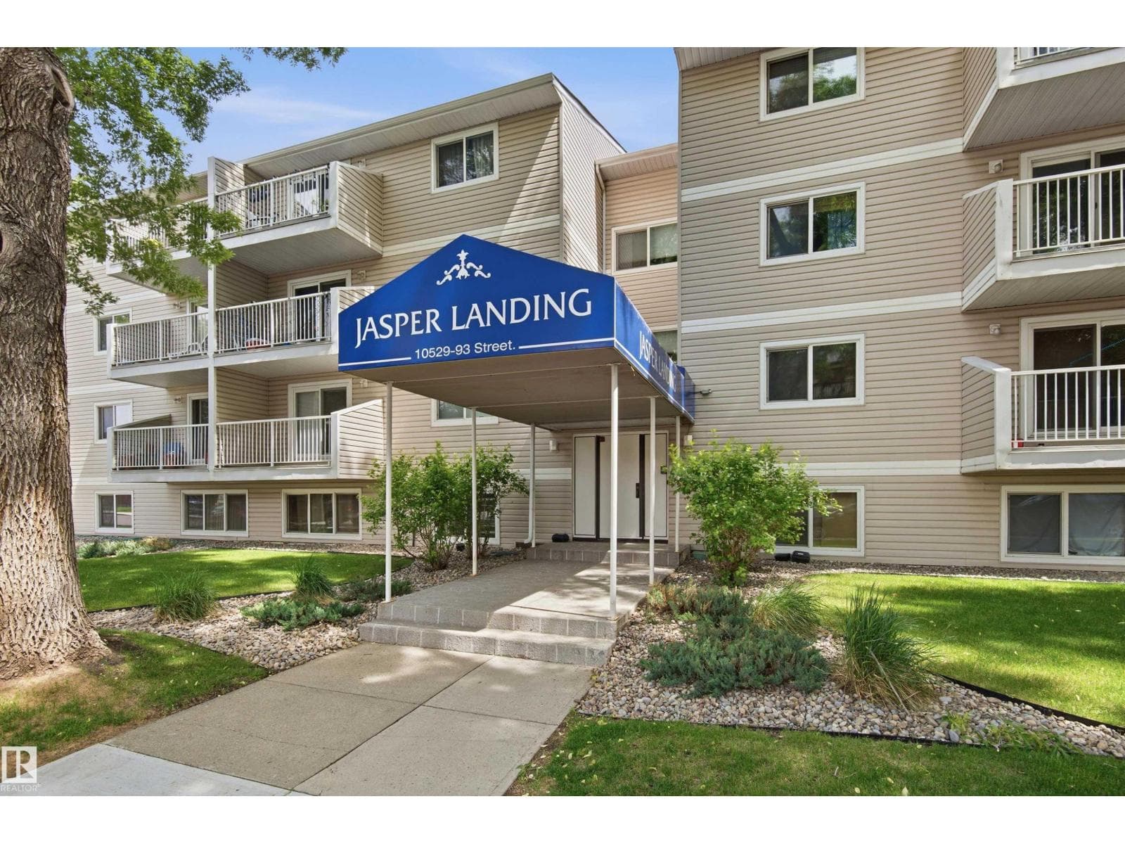 #202 10529 93 ST NW