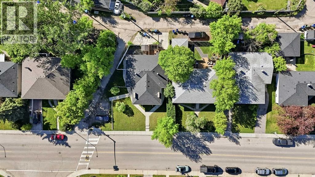 2404 & 2406 Richmond Road SW — photo 3