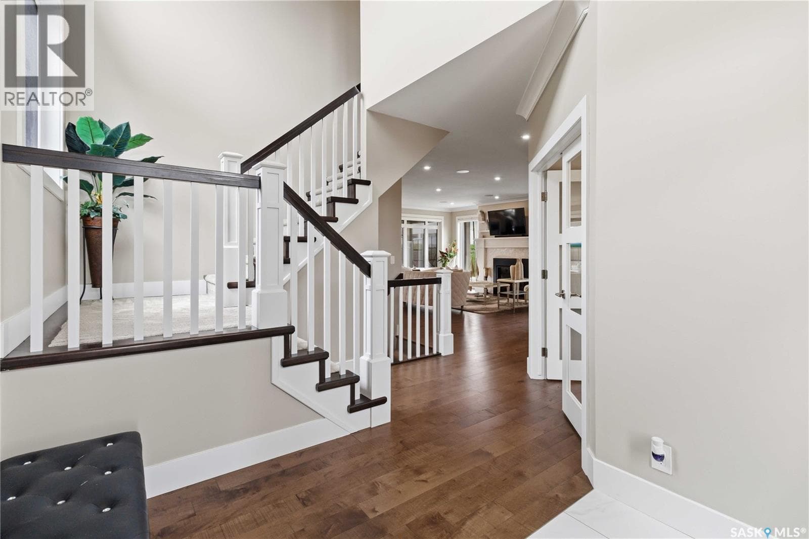 467 MAHABIR CRESCENT — photo 3