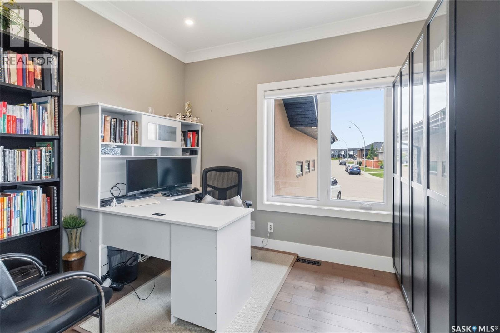 467 MAHABIR CRESCENT — photo 4