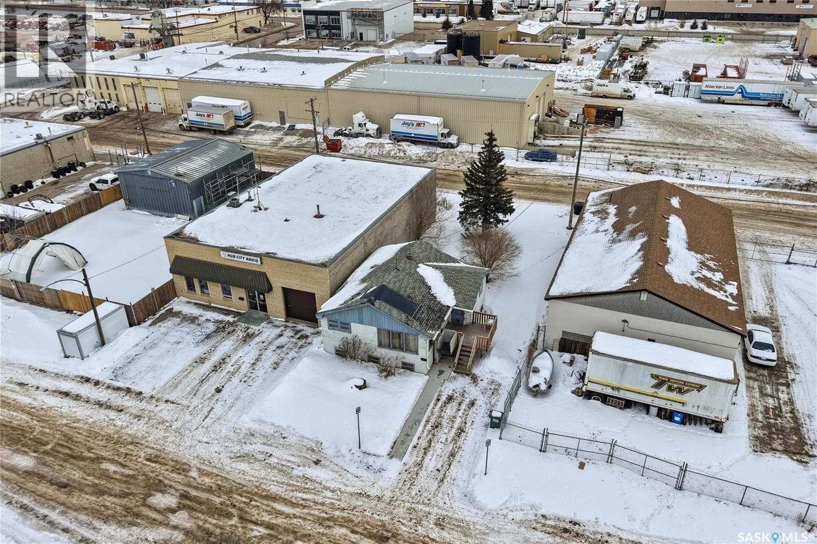1710 Saskatchewan AVENUE — photo 2