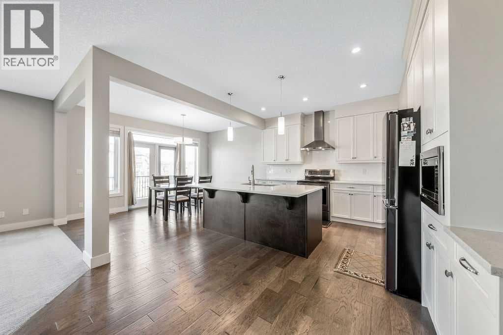 82 Panton View NW — photo 4