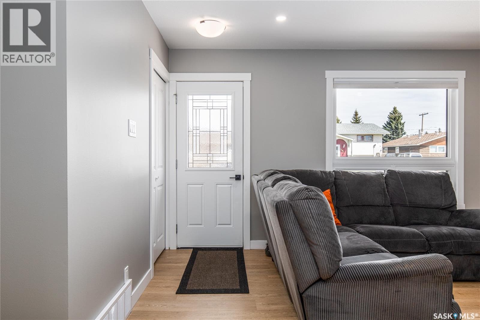 1511 Glendale STREET — photo 5