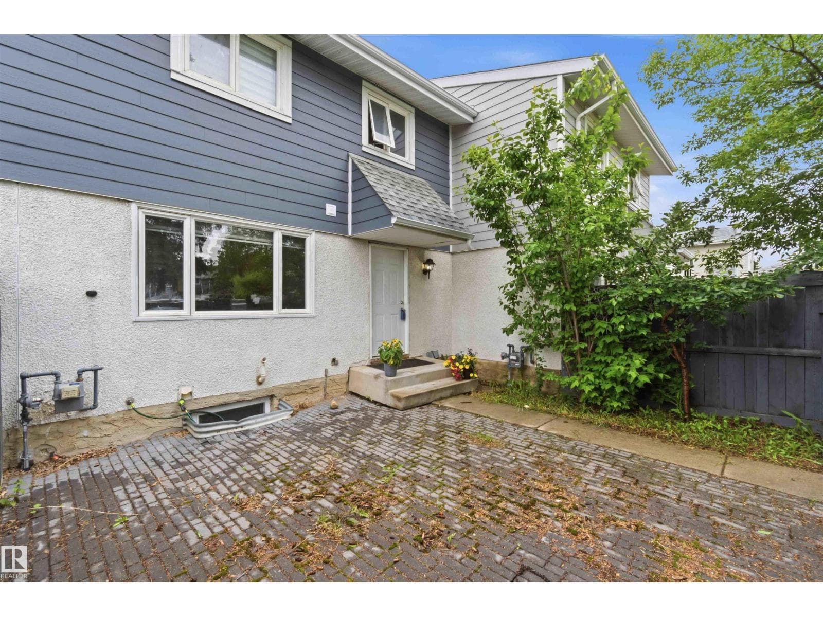 219 Callingwood Tw NW NW