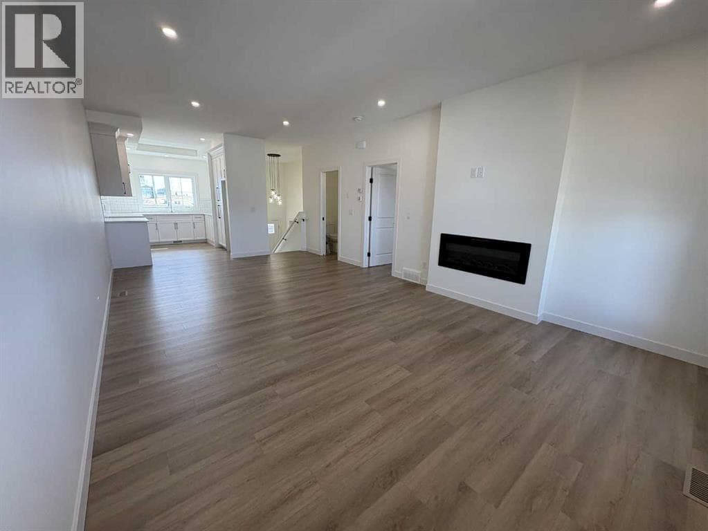 427 Meadowlark Way — photo 3