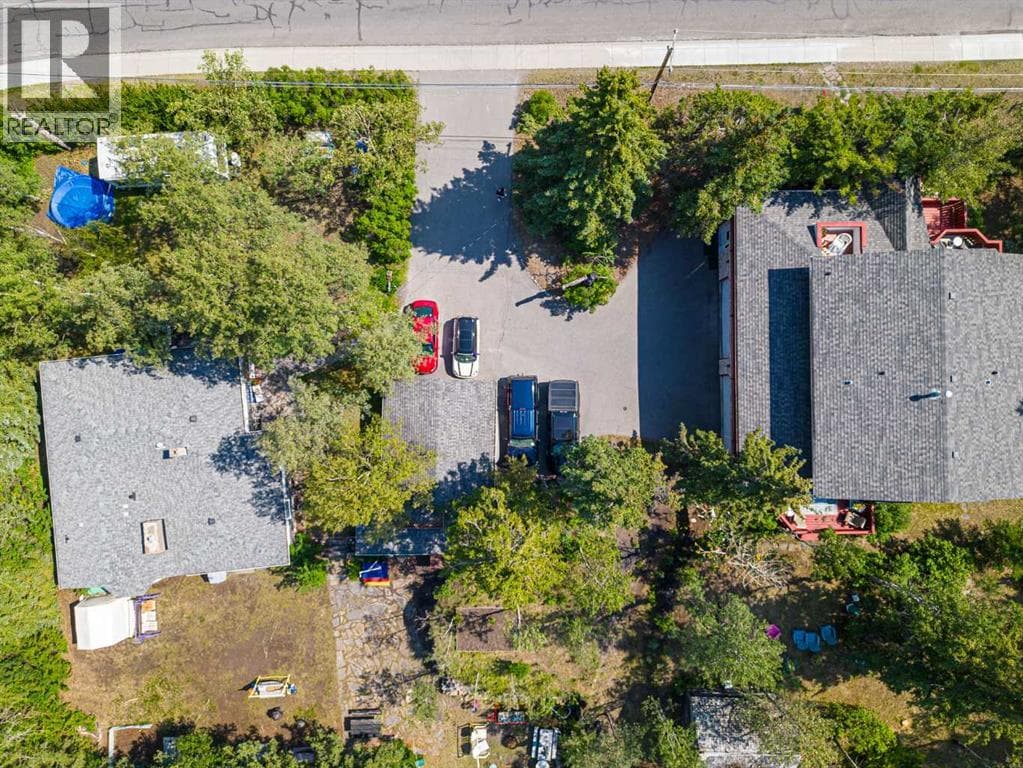 107 three sisters Drive — photo 2