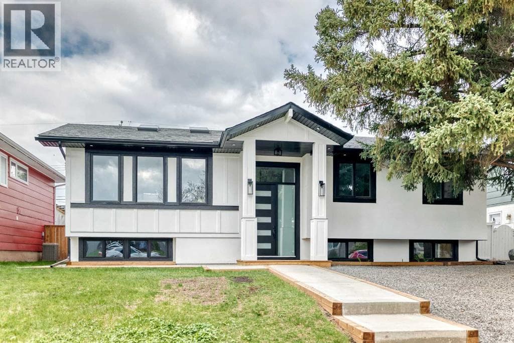 1115 Lake Wapta Road SE