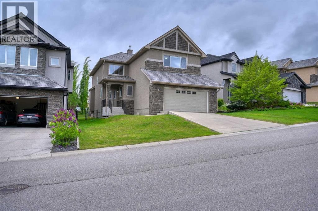 141 Royal Ridge Mount NW — photo 2
