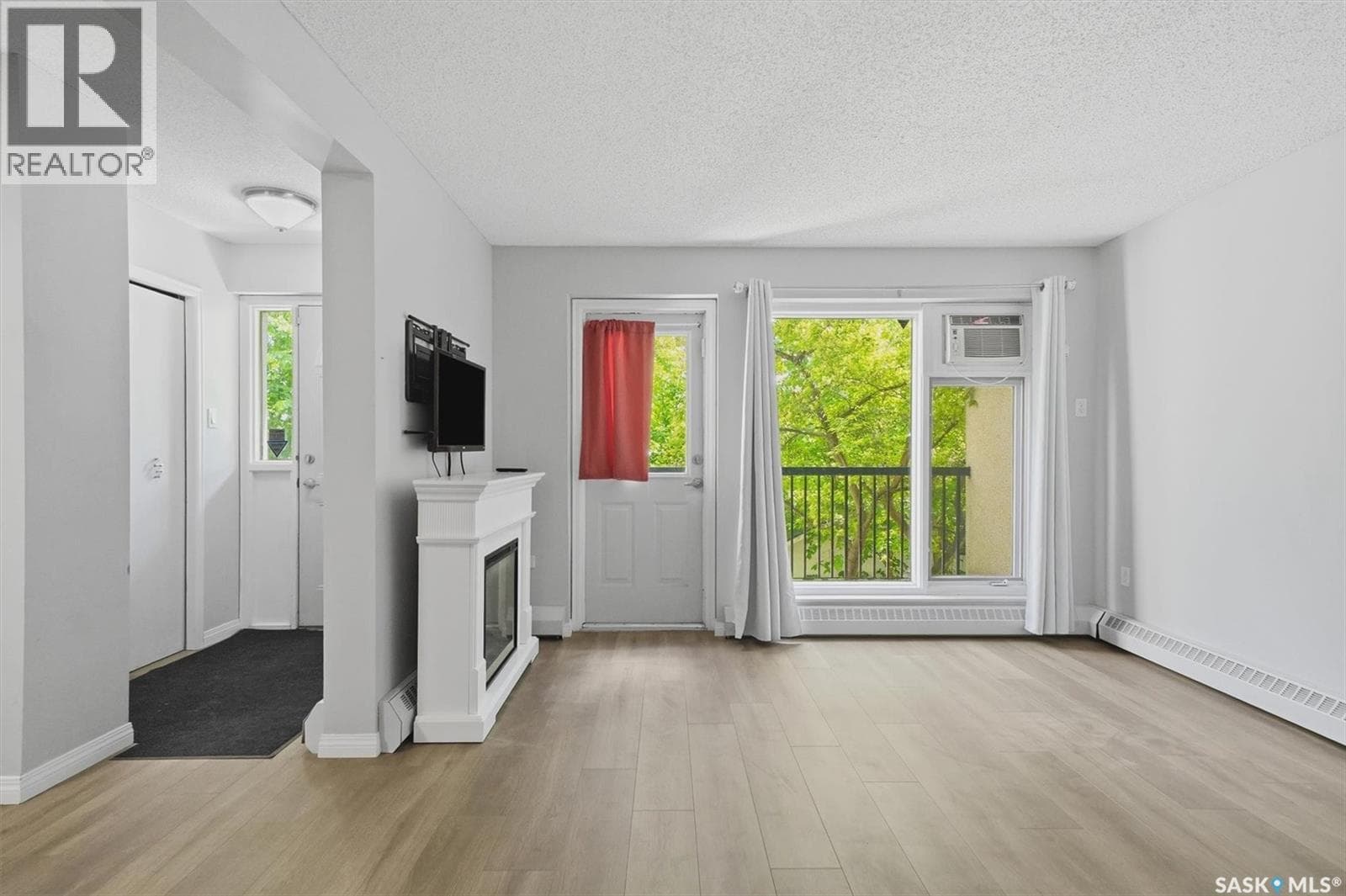 7 103 Powe STREET — photo 3