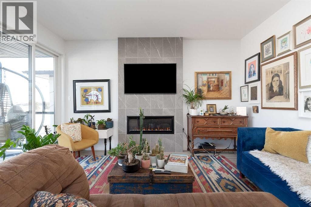 308 Grassland Boulevard W — photo 4